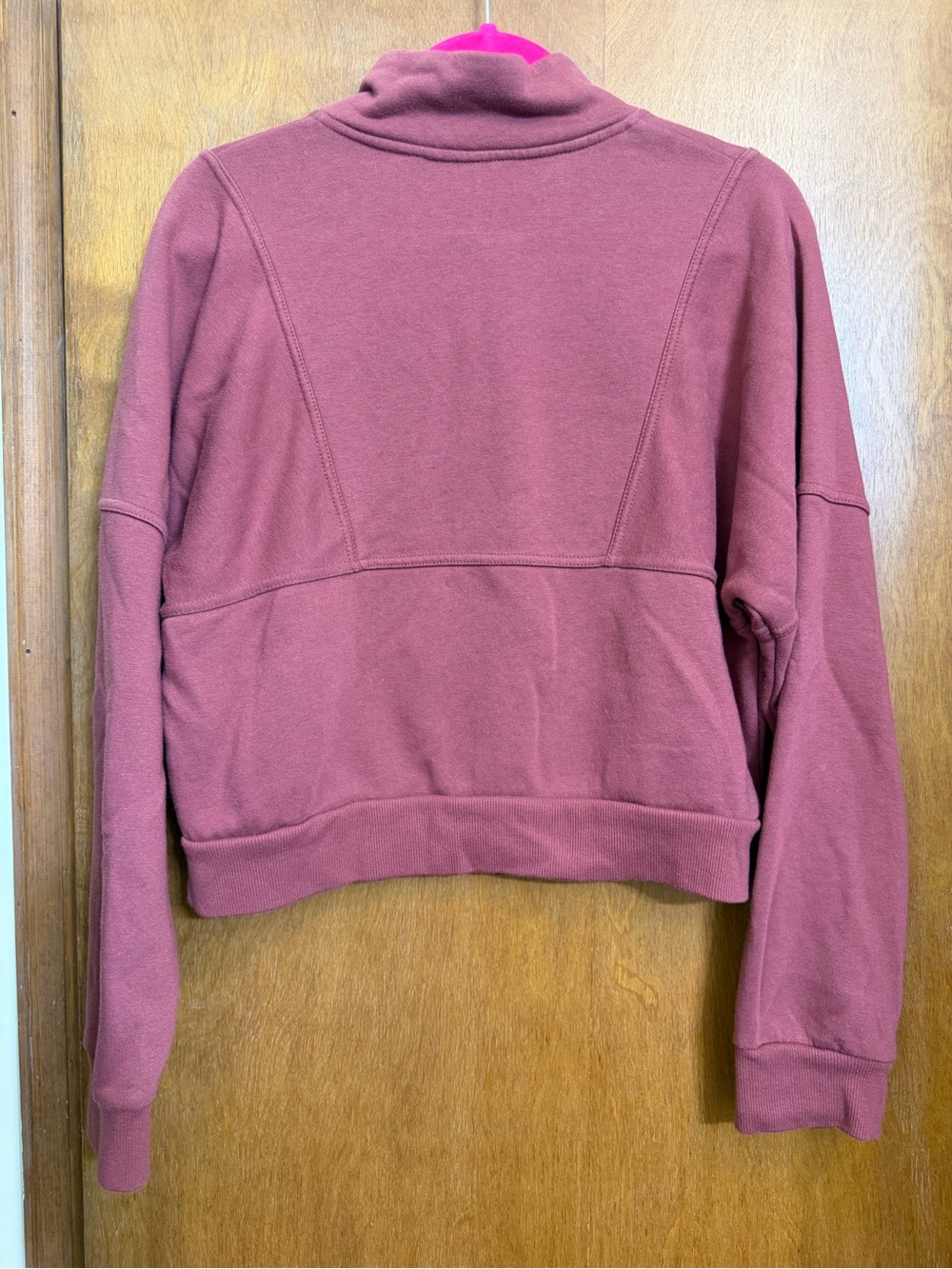 Universal Thread Zip Up - Picture 2 of 3